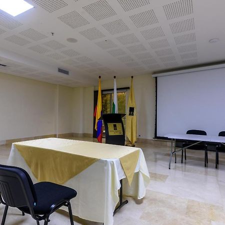 Hotel Dorado La 70 Medellin Ngoại thất bức ảnh