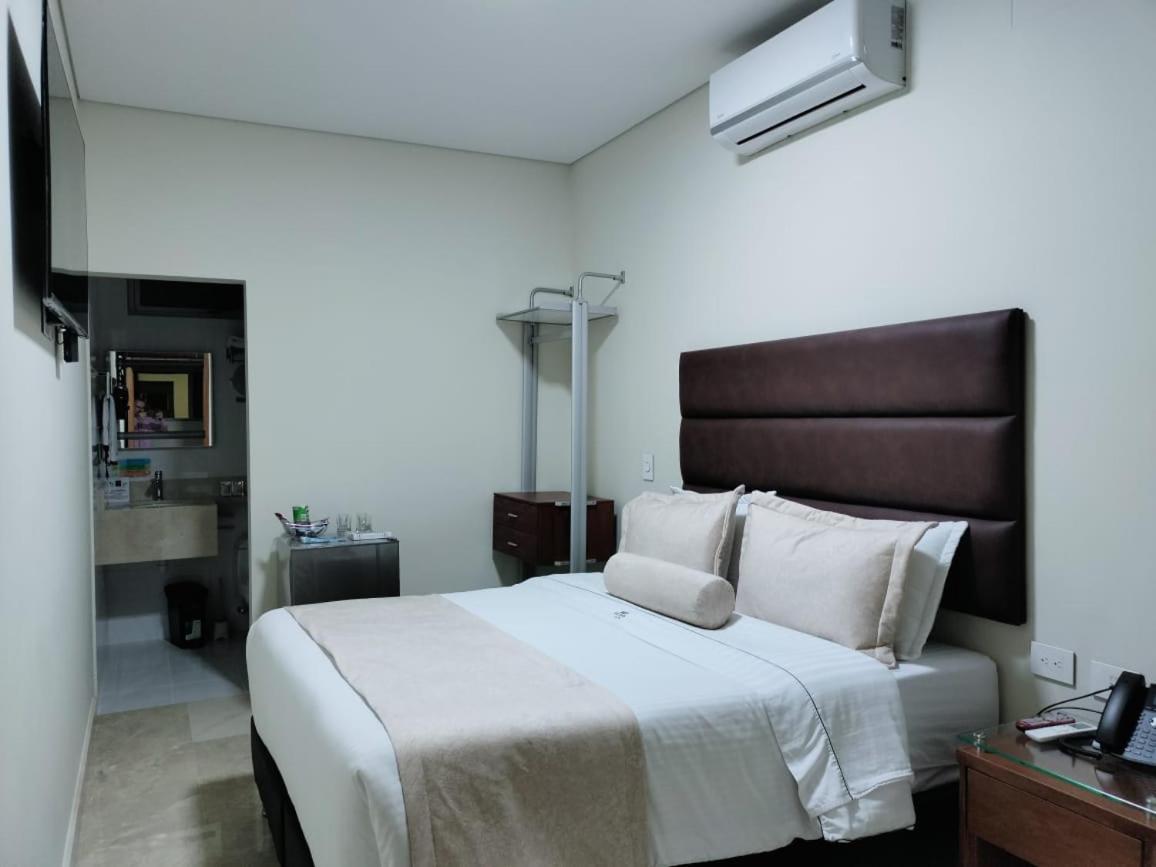 Hotel Dorado La 70 Medellin Ngoại thất bức ảnh