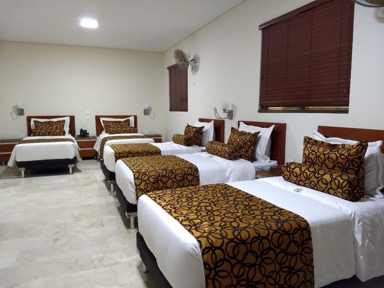Hotel Dorado La 70 Medellin Ngoại thất bức ảnh